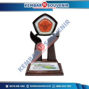 Contoh Trophy Akrilik Pemerintah Kabupaten Rote Ndao