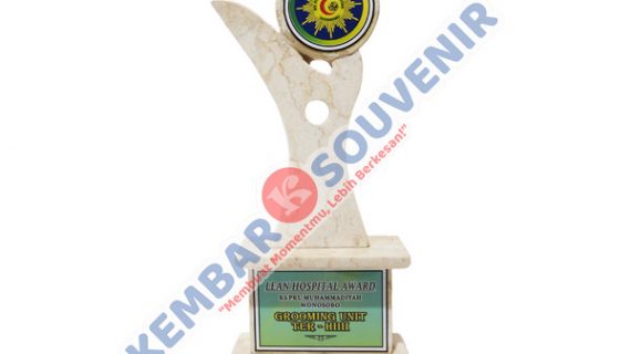 Contoh Piala Akrilik Badan Pengembangan Sumber Daya Manusia Kementerian Pekerjaan Umum dan Perumahan Rakyat