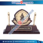 Model Piala Akrilik Dewan Kawasan Perdagangan Bebas dan Pelabuhan Bebas Karimun