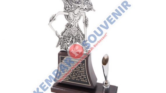Piala Dari Akrilik Kabupaten Mappi